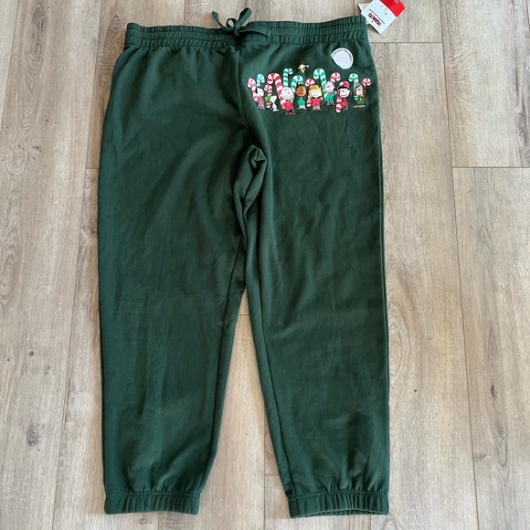 NWT Peanuts sweatpants - Picture 2 of 7